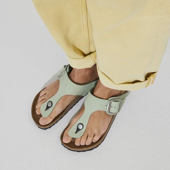 Gizeh Big Buckle Nubukleder Matcha Gizeh Big Buckle Nubukleder Matcha