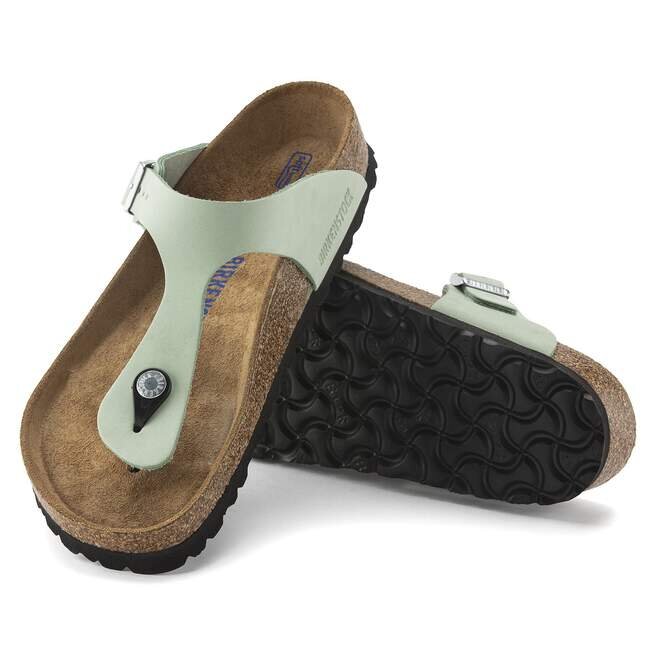 Gizeh Soft Footbed Nubukleder Matcha Gizeh Soft Footbed Nubukleder Matcha