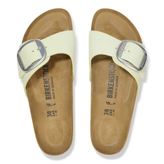 Madrid mit Big Buckle aus Nubukleder Madrid mit Big Buckle aus Nubukleder