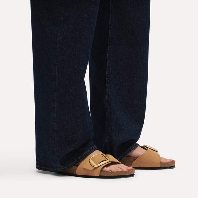 Madrid mit Big Buckle aus Nubukleder Madrid mit Big Buckle aus Nubukleder